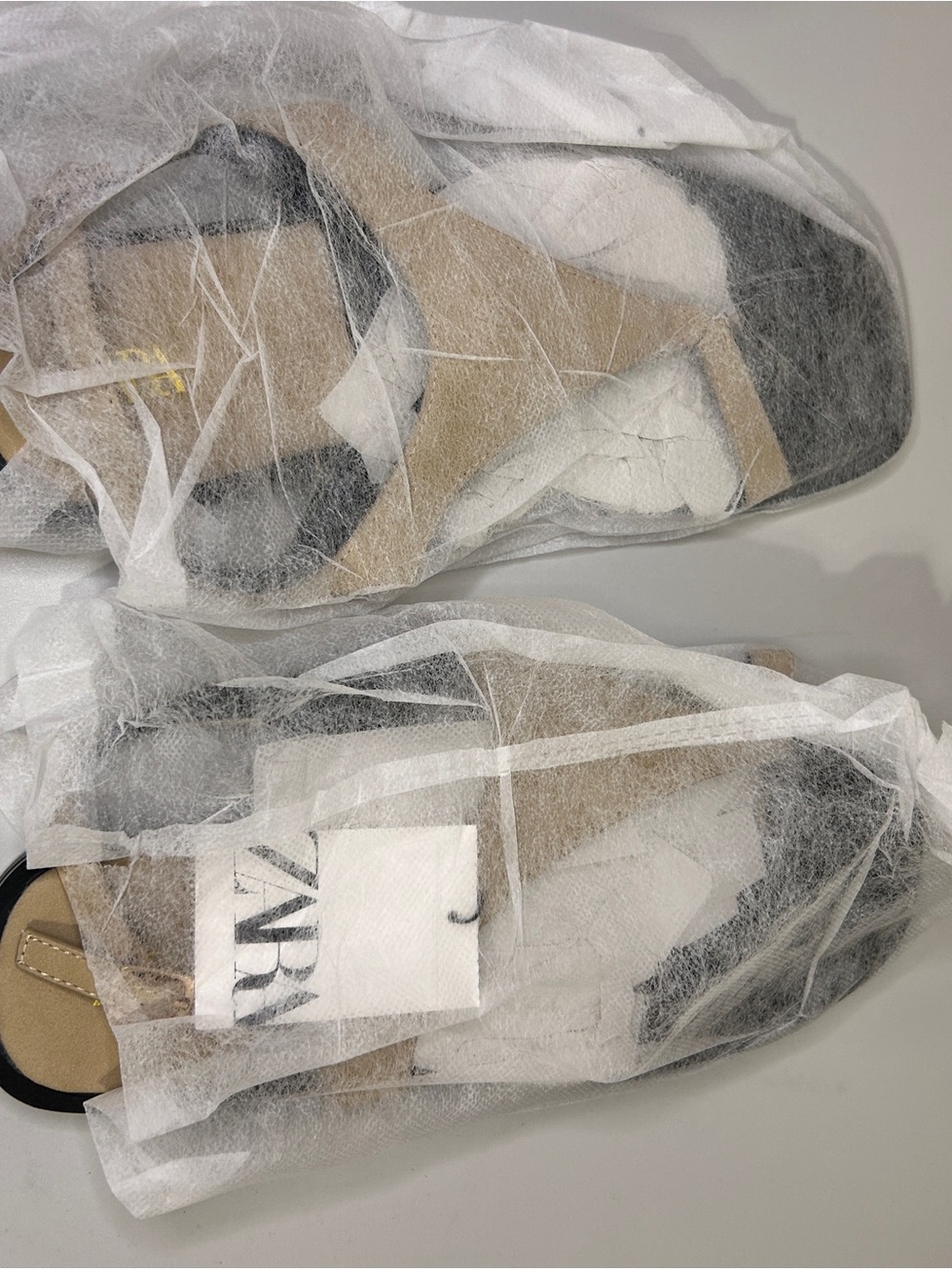 ZARA Tan T-Strap Flat Sandals with Black Footbed - Picture 3 of 3